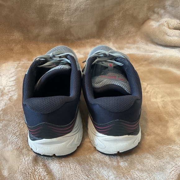 New Balance 840 - Picture 3 of 4